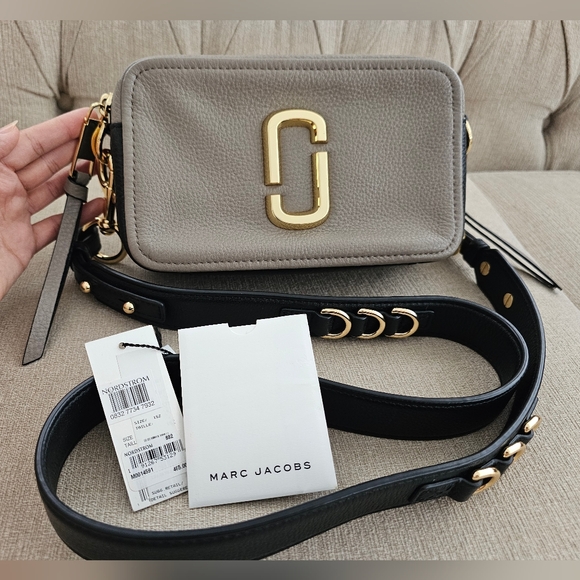 Marc Jacobs Handbags - Authentic Marc Jacobs Softshot Crossbody Bag